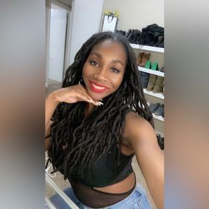 Meet your Posher, Alicia